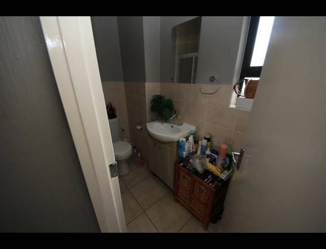 2 BEDROOM PROPERTY TO RENT IN BARBEQUE DOWNS